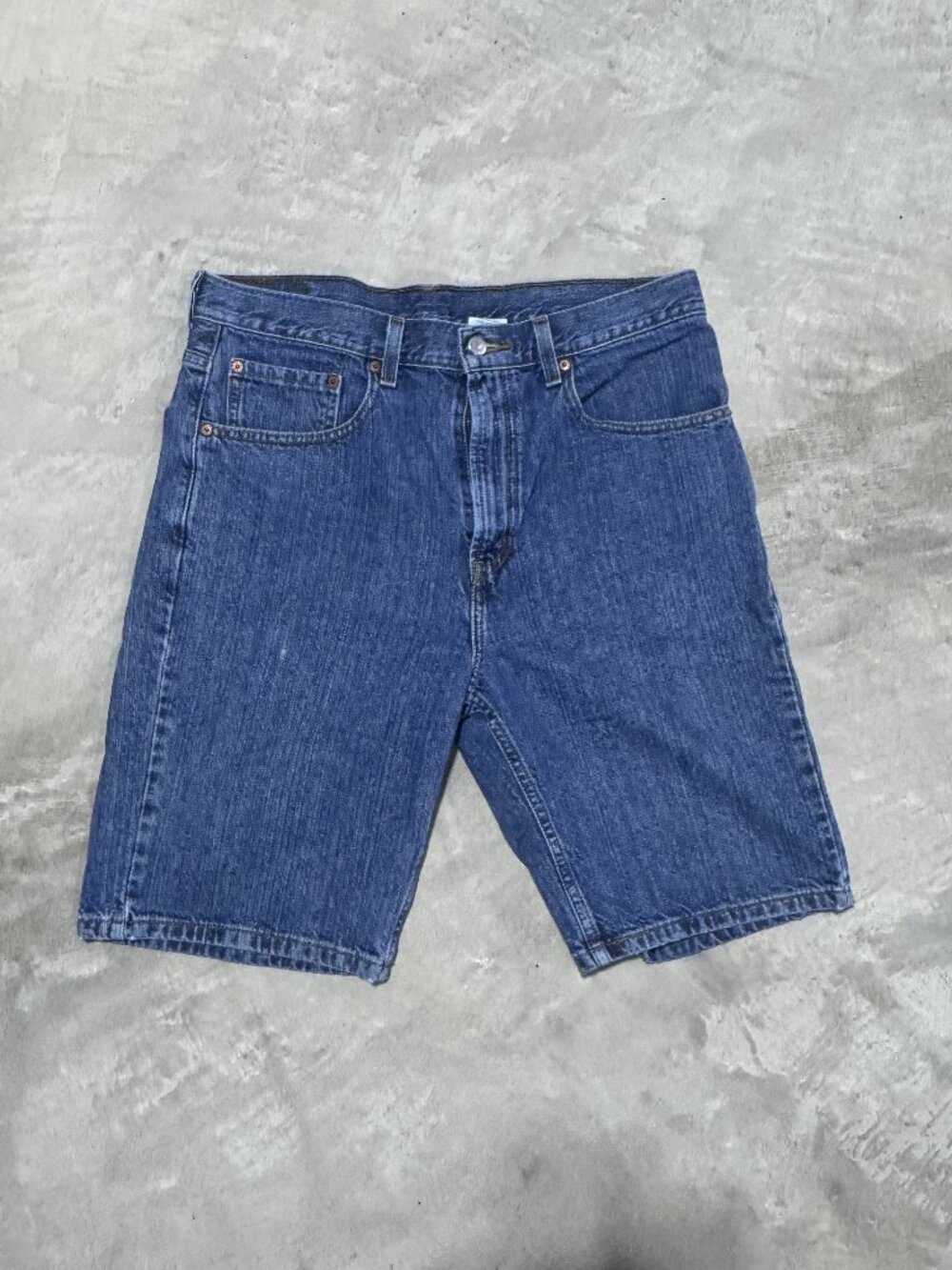 Levi's 505 Denim Shorts Men's 33 Medium Wash Jorts Red Tab 5 Pocket
